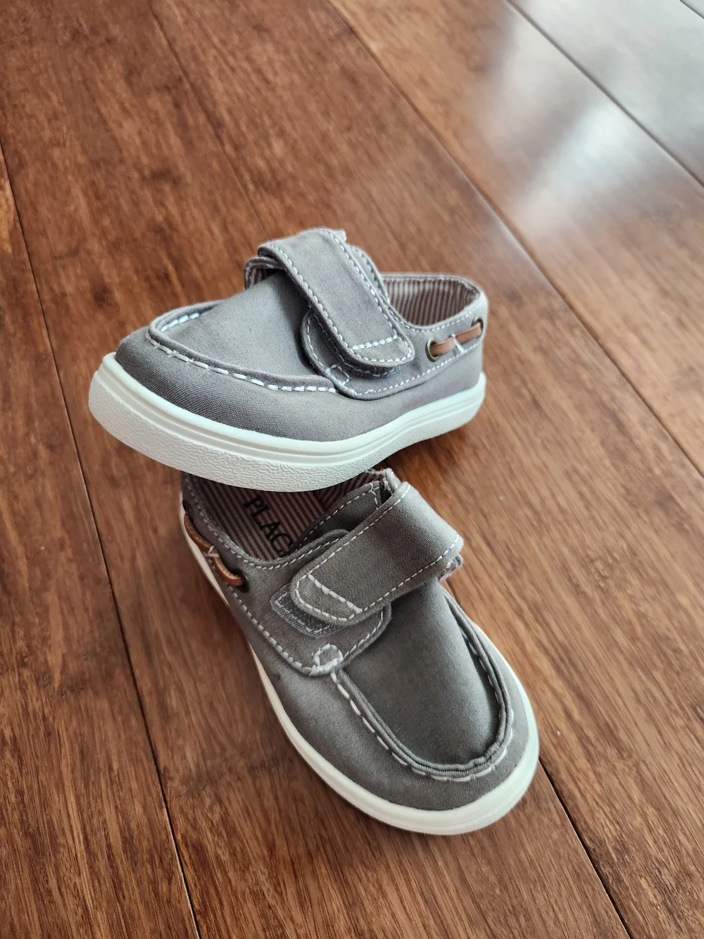 Children's Place Kids Gray Slip-On Shoes with Hook-and-Loop Strap Boys Size 6